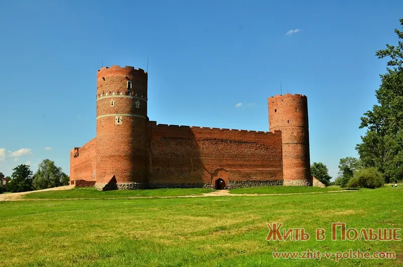 Замок в Цехануве