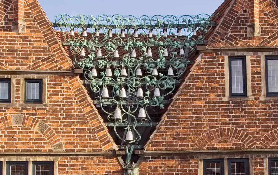 Дом с колокольным звоном (Haus des Glockenspiels)