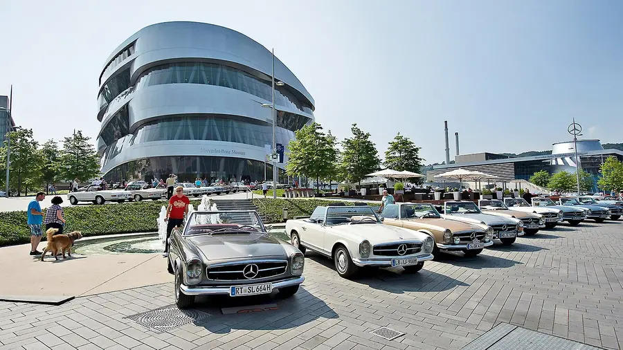 Музей Mercedes-Benz (Mercedes-Benz Museum)